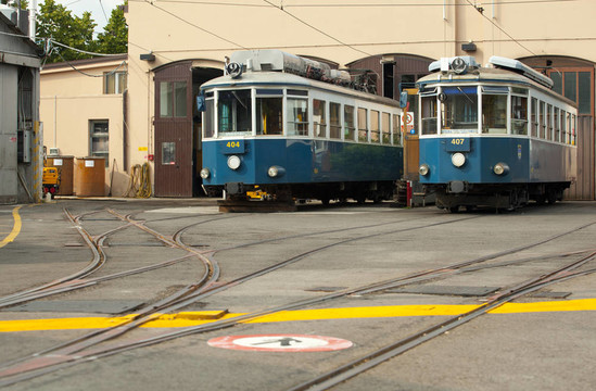 有軌電車為opicina