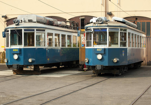 有軌電車為opicina
