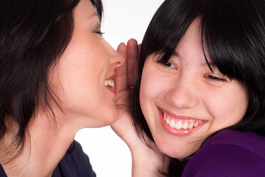 兩個(gè)漂亮的女孩