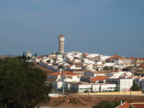 比什普镇在葡萄牙的阿尔加维地区一个迷人的小镇