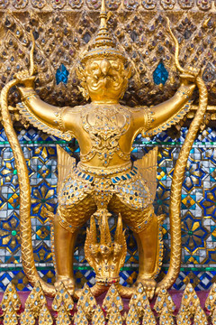 金翅鳥爪抓Phaya Naga