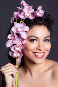 漂亮女人與Orchid Flower
