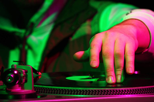 dj