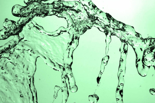 水