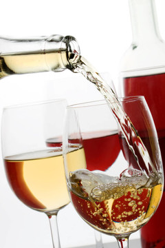 白葡萄酒和紅葡萄酒