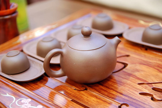 中國(guó)茶杯和碗