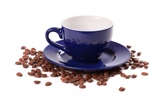 咖啡豆和咖啡杯