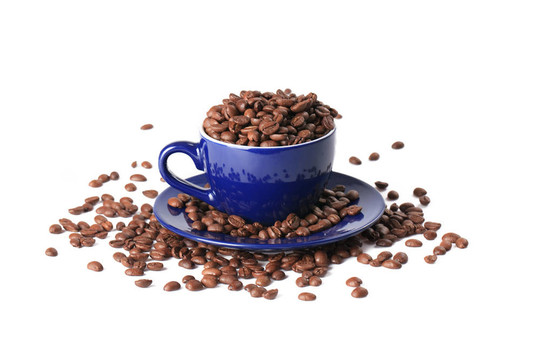 咖啡豆和咖啡杯