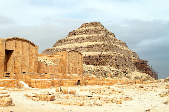 埃及；Saqqara；階梯金字塔