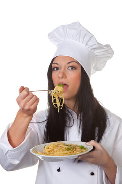 學徒師傅品嘗自制菜