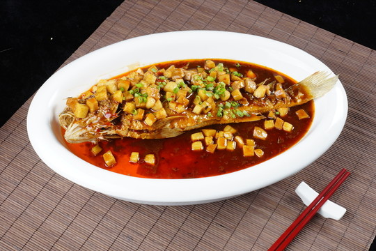 蒜爆魚