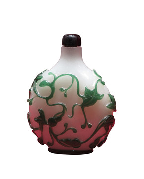 清 珍珠地套綠玻璃葫蘆紋鼻煙壺