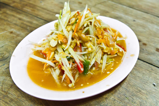 泰式傳統(tǒng)食品木瓜沙拉