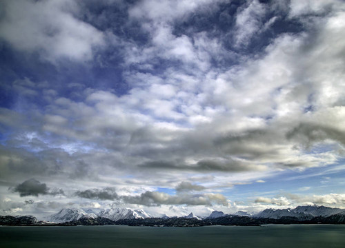 戲劇性的Cloudscape山