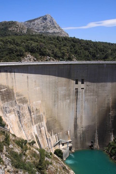 大壩與La Croix de普羅旺斯