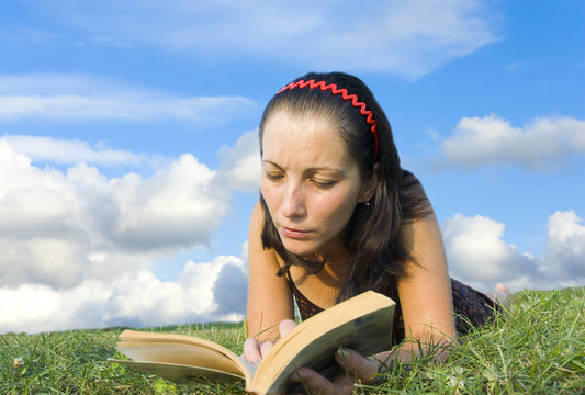 女孩讀的書