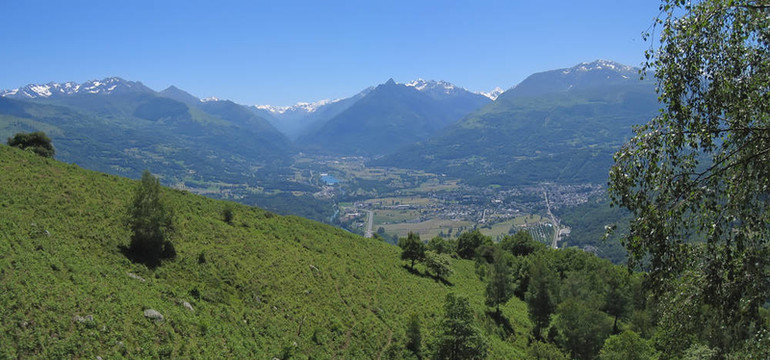 從bibeste峰山觀；法國；比利牛斯山脈；全景