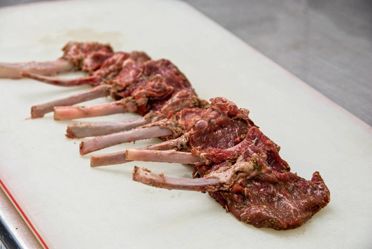 生腌羊肉
