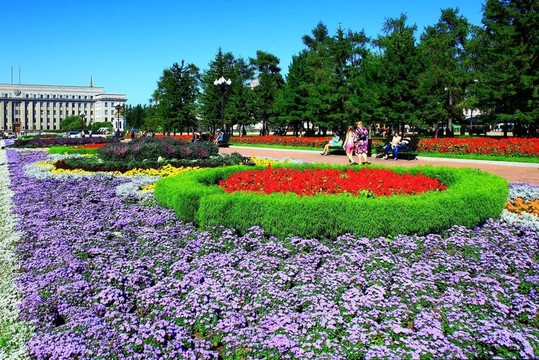 伊爾庫(kù)茨克；俄羅斯。夏天；公園。