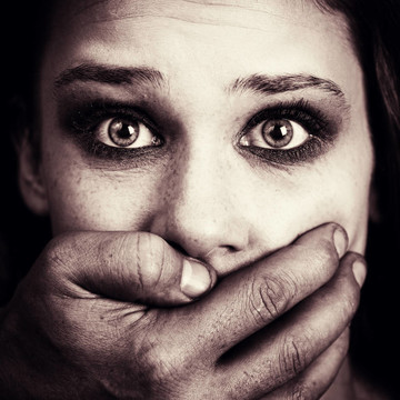 被虐待和虐待的恐怖婦女受害者