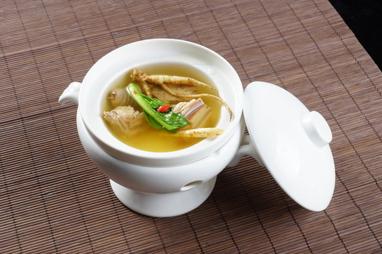 人參雞湯