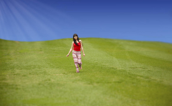 美麗年輕女子跑步