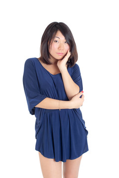 穿藍色連衣裙的女孩