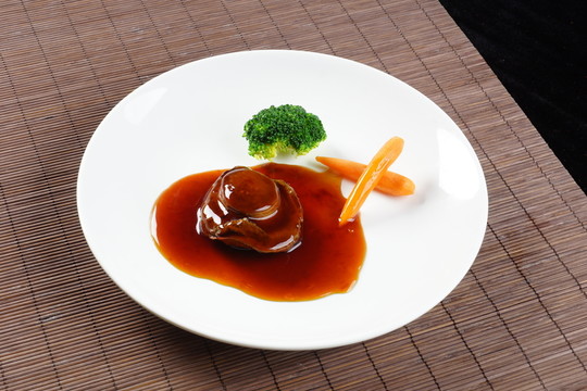 澆汁鮑魚