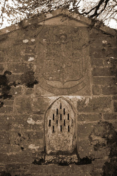 在templemichael墓地古墓