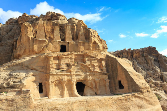 方尖碑墓和Bab SIQ餐桌；Petra；約旦