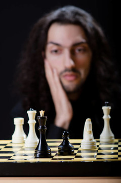棋手玩他的游戲