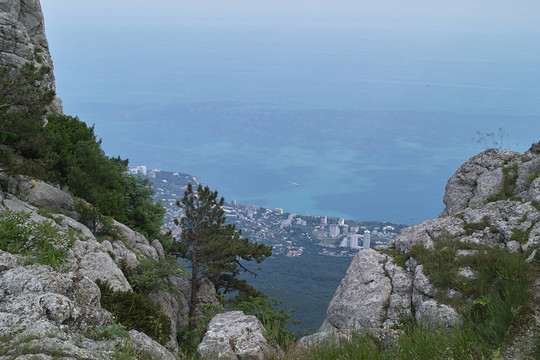 高山峽谷；城鎮(zhèn)與海洋
