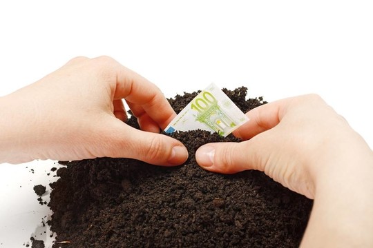 手工種植歐元紙幣