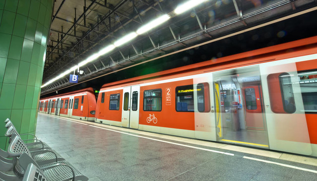 慕尼黑地鐵站與火車在德國