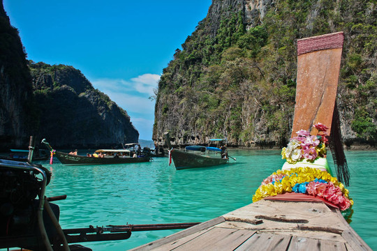 長(zhǎng)尾船在Phi Phi Ley旅游