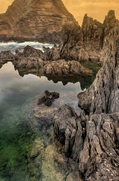 莫尼什港天然游泳池；馬德拉群島島；葡萄牙