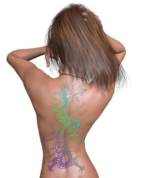 女人與Chinese Dragon Tattoo
