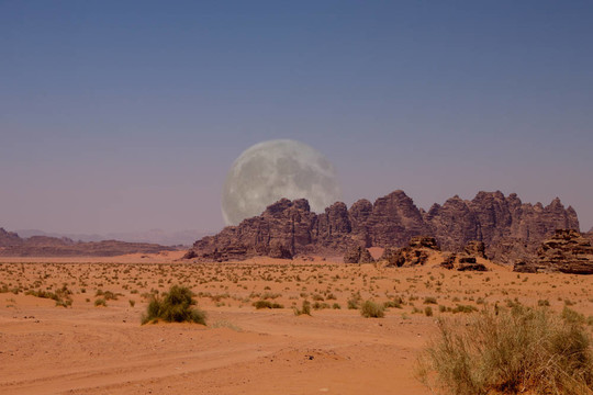 瓦迪拉姆Big Moon沙漠