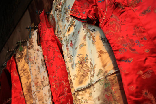 曼谷：1月23日春節(jié)2012中國傳統(tǒng)服飾銷售的唐人街；曼谷；泰國
