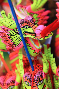 曼谷- 1月23日：在唐人街出售中國新年2012龍；曼谷；泰國