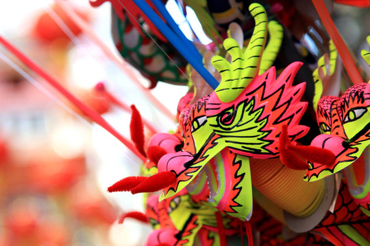 曼谷- 1月23日：在唐人街出售中國新年2012龍；曼谷；泰國