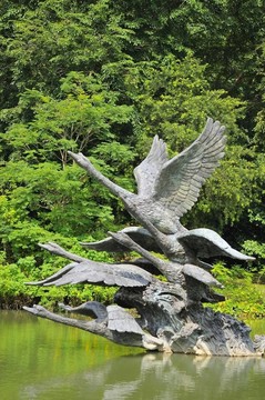 金屬天鵝雕塑