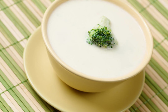 菜花和西蘭花忌廉湯