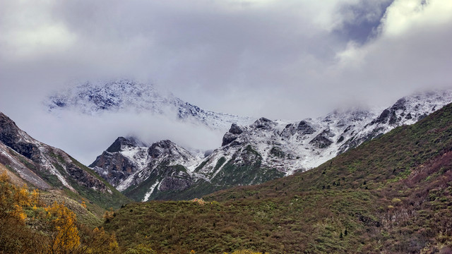 雪山 岷山