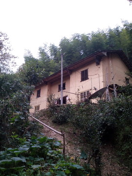山間農(nóng)舍