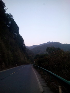 山區(qū)公路