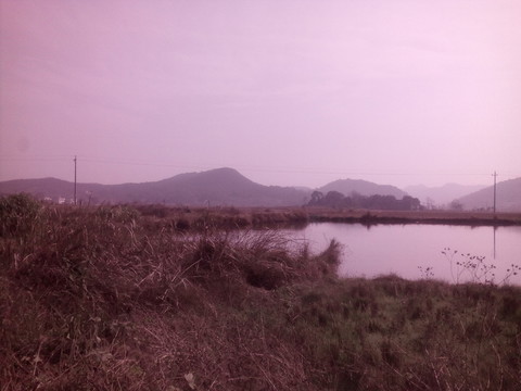鄉(xiāng)村湖畔