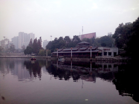 湖面風(fēng)景