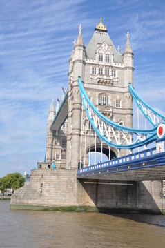 倫敦；塔橋；在英國
