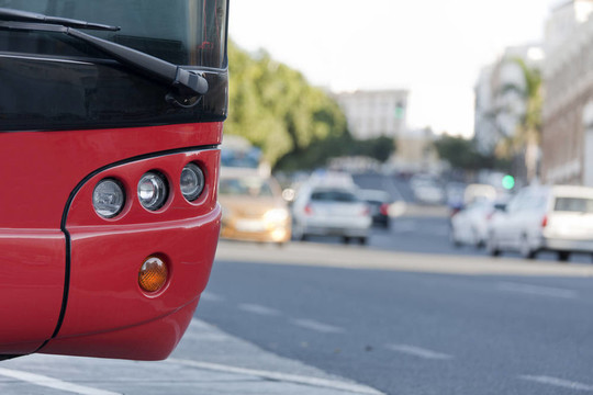 停放的公交車